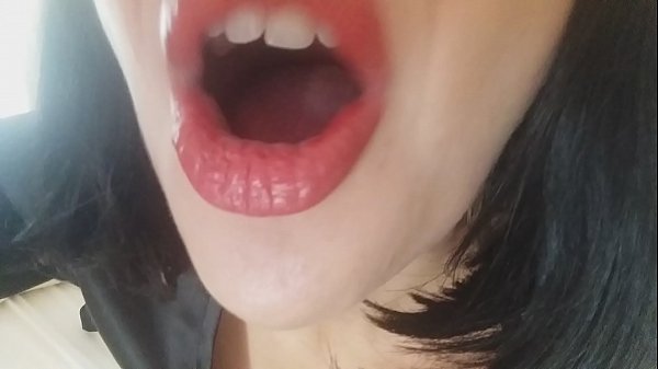 Mas, ibu tirimu ora nglilani kowe sekolah dina iki... Aku butuh kowe banget...